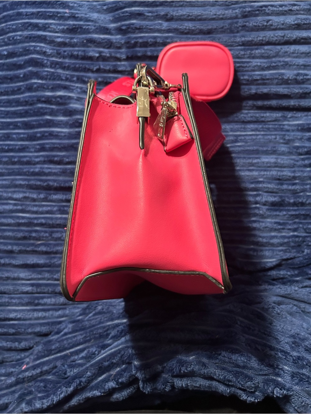 Steve Madden Bevelyn Hot Pink Crossbody Bag - Picture 8 of 16